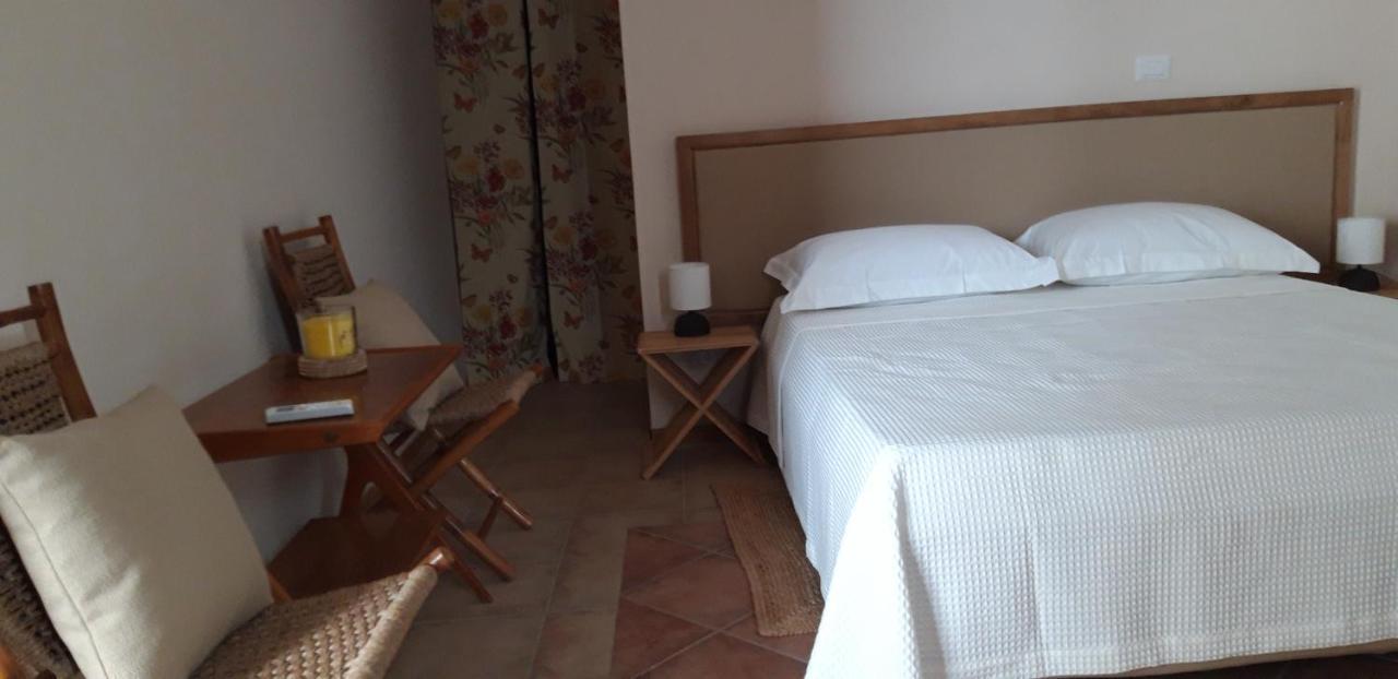Cottage La Roccia Merine Dış mekan fotoğraf