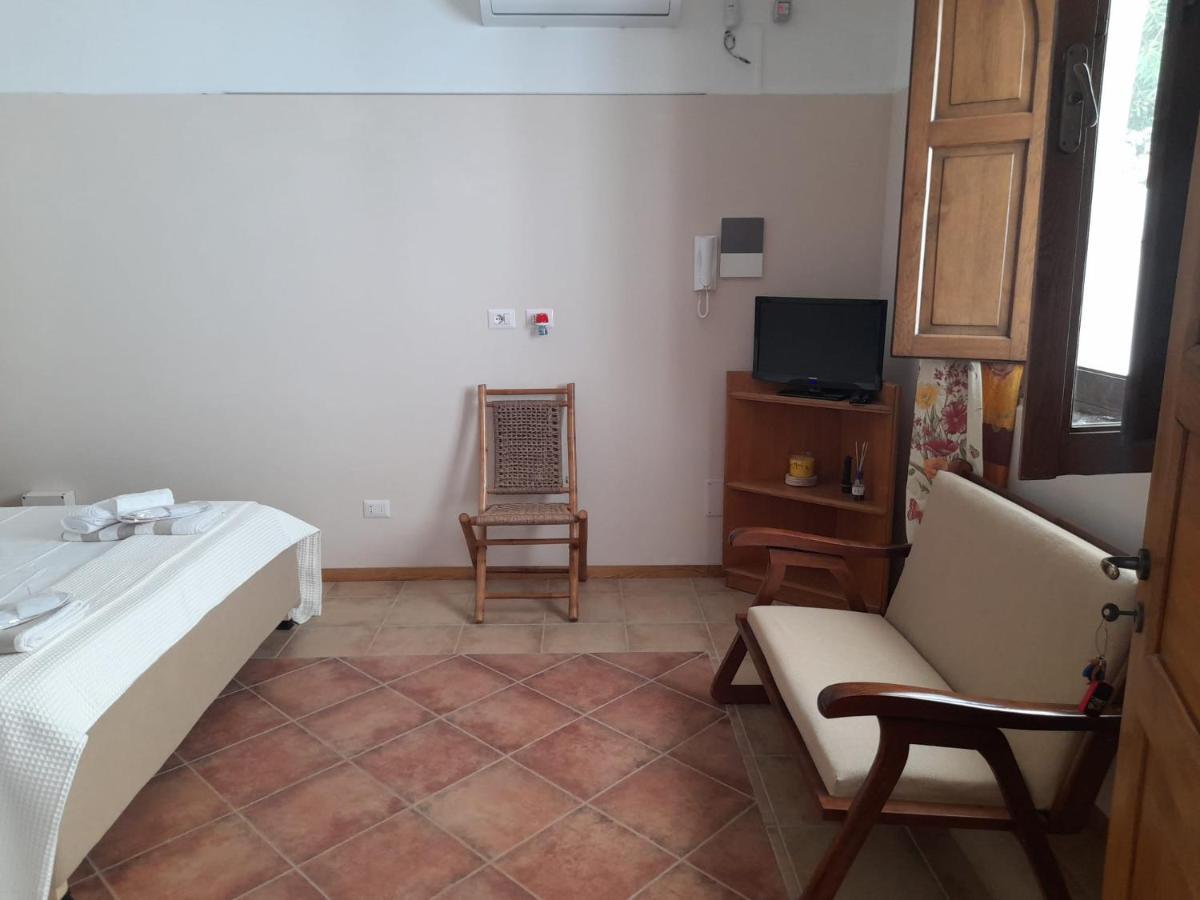 Cottage La Roccia Merine Dış mekan fotoğraf